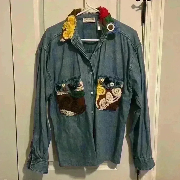 Cute as a button Jean jacket size L - Picture 1 of 10